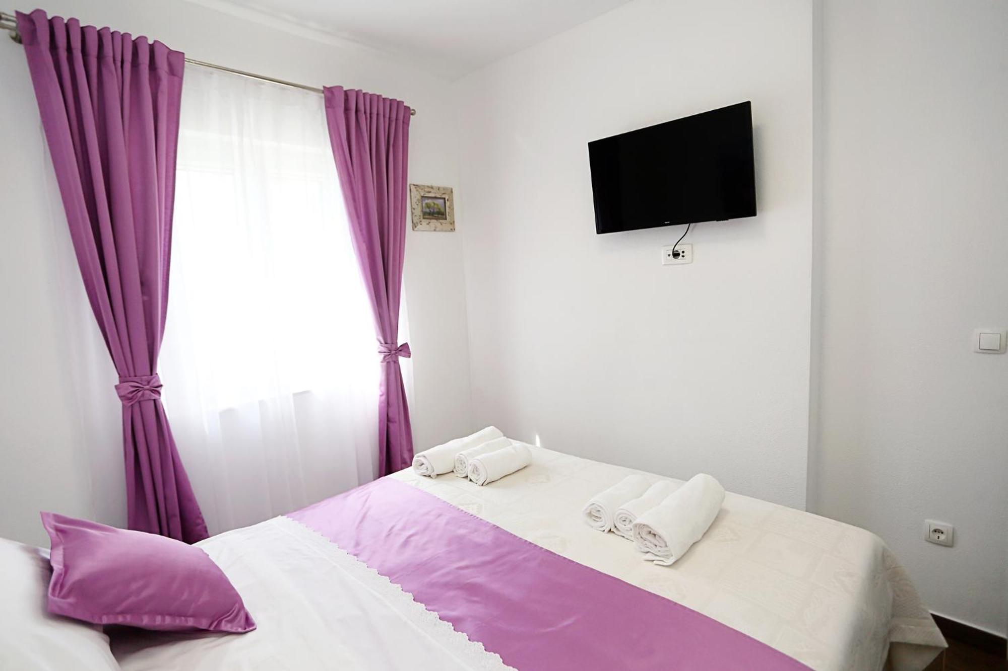 Apartments Romarin Супетар Екстер'єр фото
