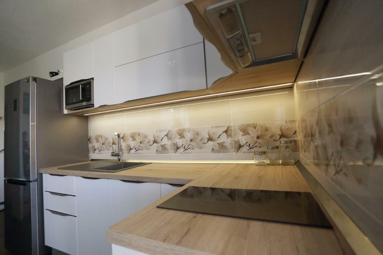 Apartments Romarin Супетар Екстер'єр фото
