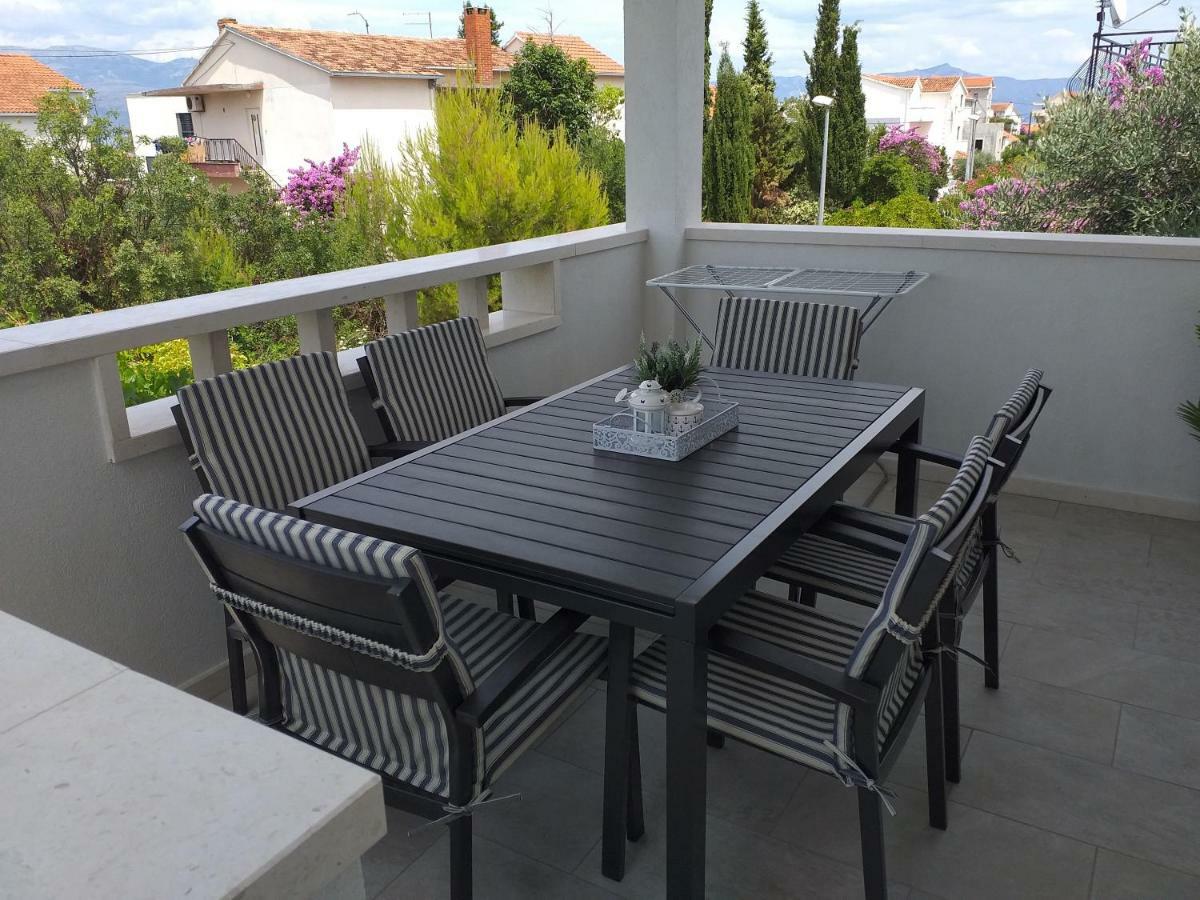 Apartments Romarin Супетар Екстер'єр фото